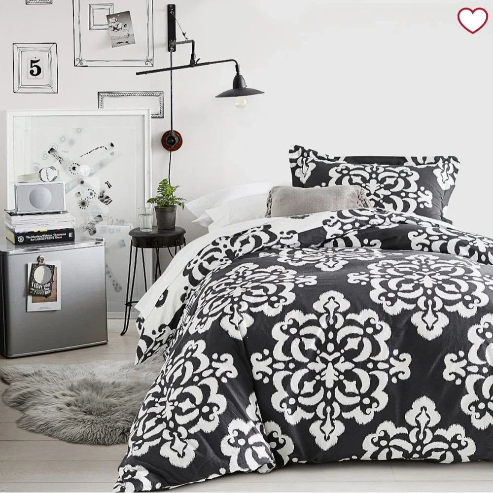 NWT PB Dorm Ikat Medallion Duvet Cover Twin Black and White